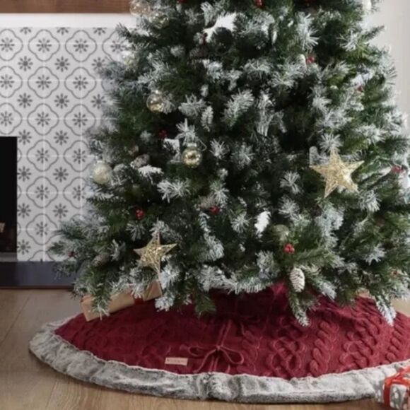 Koolaburra By UGG Reese 54" Round Knit Redwood Christmas Tree Holiday Skirt - Picture 6 of 9